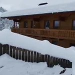 Haus Luxer *