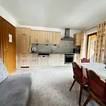 Haus Luxer 아파트