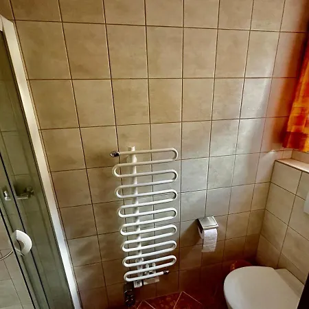 Haus Luxer * اوفاش