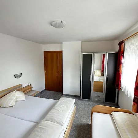 Haus Luxer * اوفاش