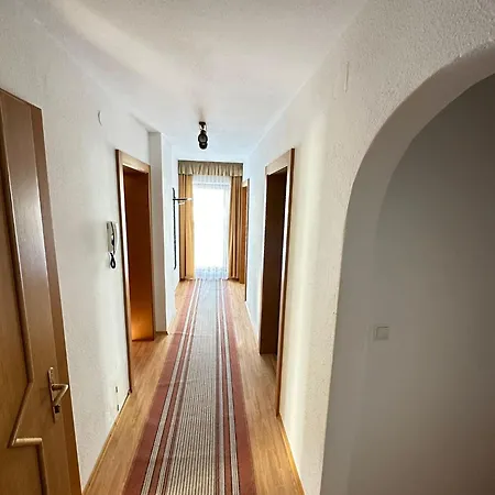 Haus Luxer شقة *